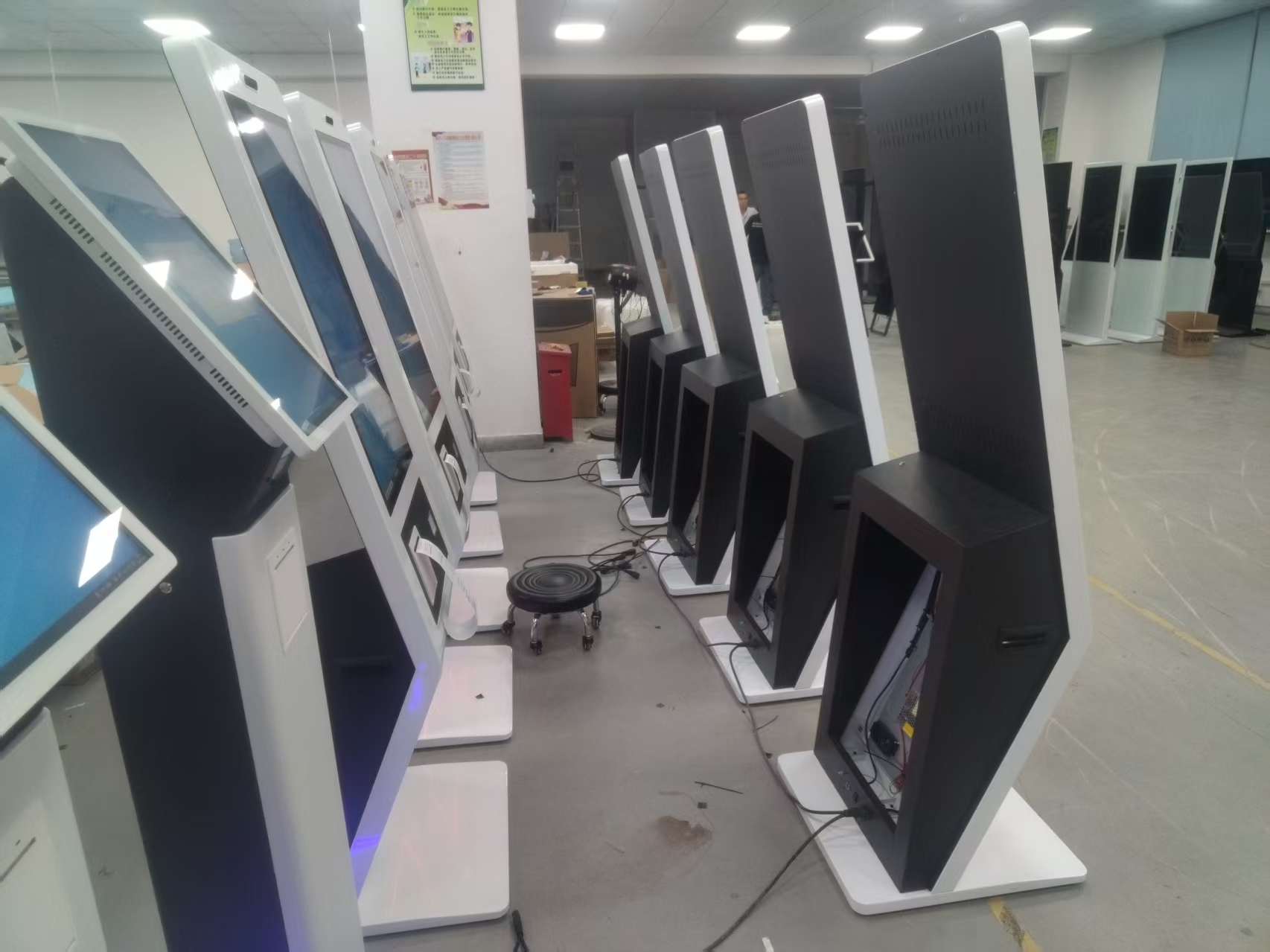 self ordering kiosk benefits in a practical service environment