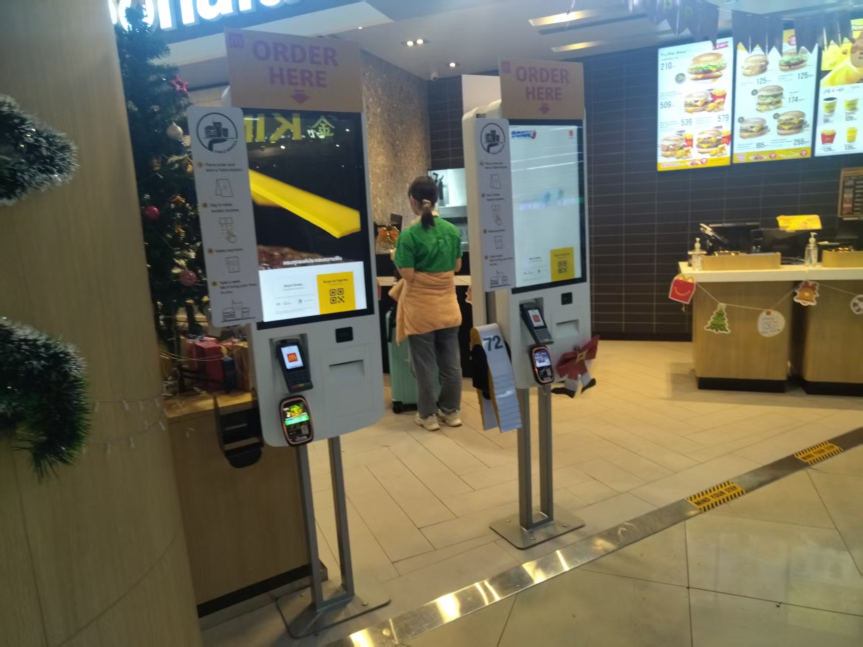 restaurant POS system interface and hardware configuration